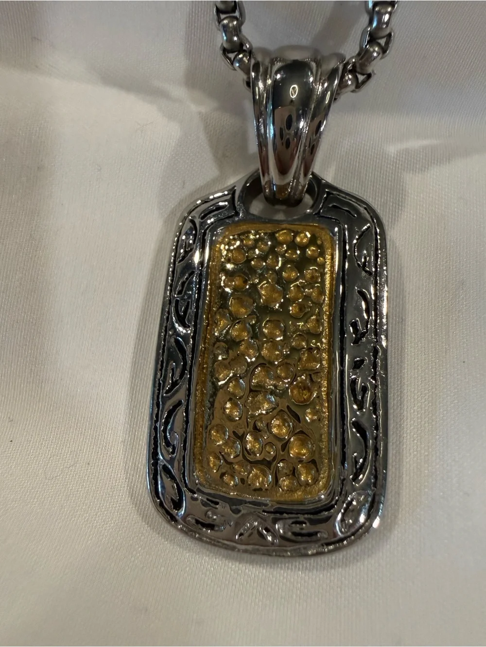 Men’s European Two-Tone Pendant Necklace | Silver-Tone Statement Necklace